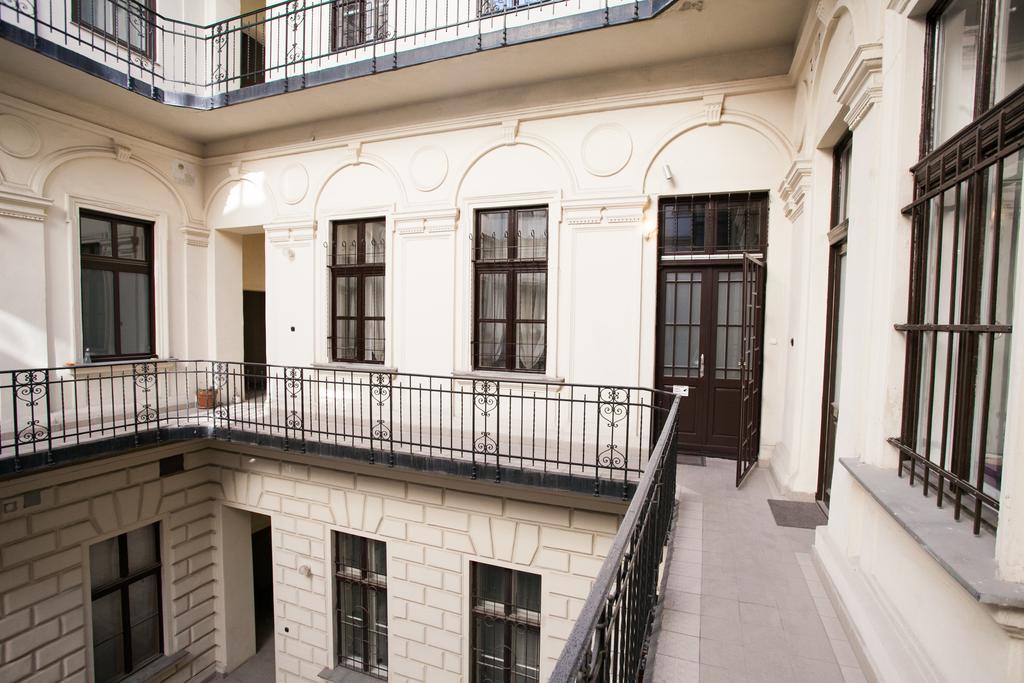 Agora Apartment ブダペスト エクステリア 写真