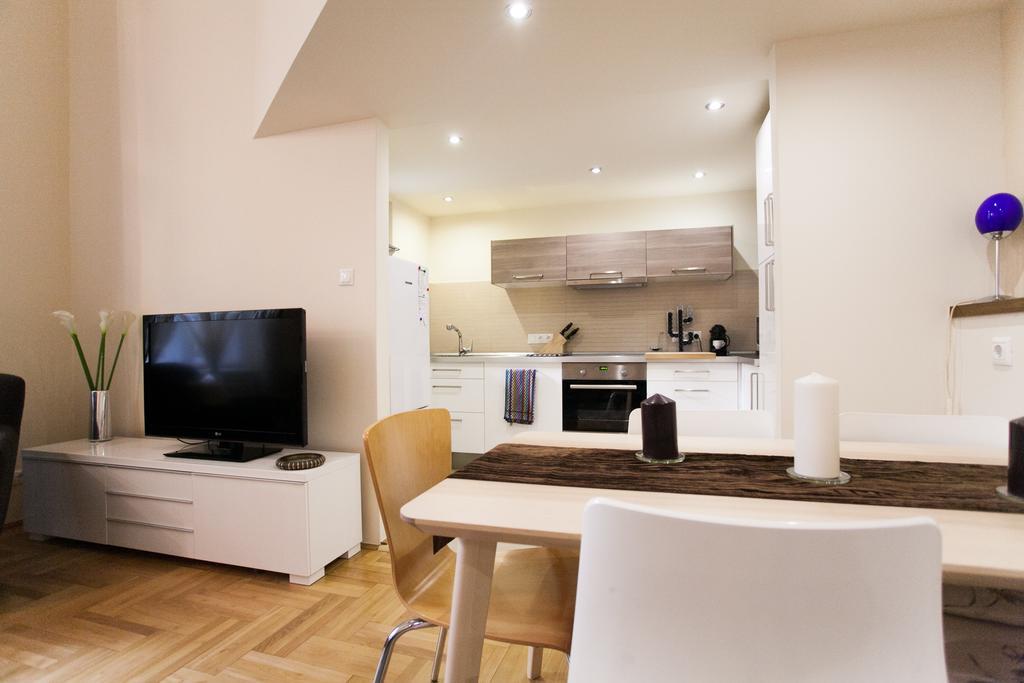 Agora Apartment ブダペスト エクステリア 写真